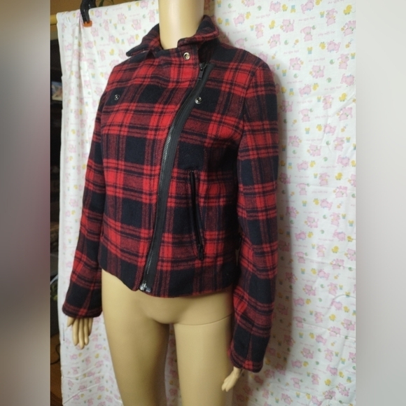 Gap women's size small red and black flannel jacket coat - Picture 3 of 14